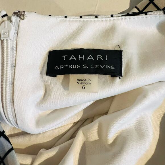 Sold - Picture 5 of 8